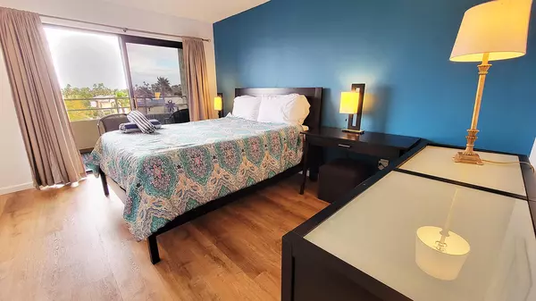 Palm Springs, CA 92282,467 S Calle El Segundo #D20