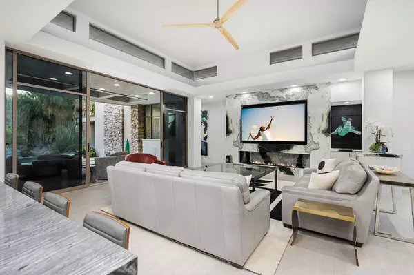 Palm Desert, CA 92260,1102 Lake Vista VIS