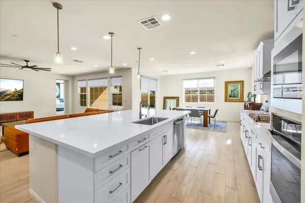 La Quinta, CA 92253,81835 Vida Bella DR