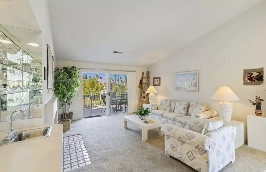 190 Firestone DR, Palm Desert, CA 92211