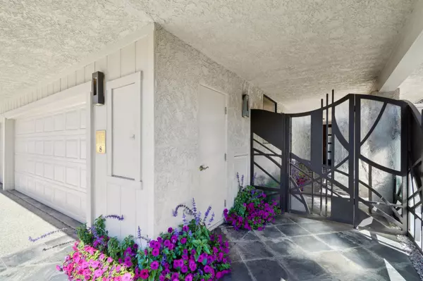 Rancho Mirage, CA 92270,8 Rutgers CT