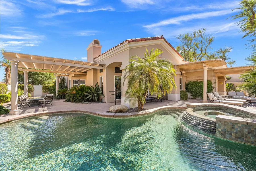 311 Eagle Dance CIR, Palm Desert, CA 92211