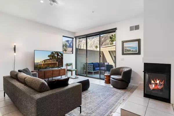 Palm Springs, CA 92262,671 E Arenas RD