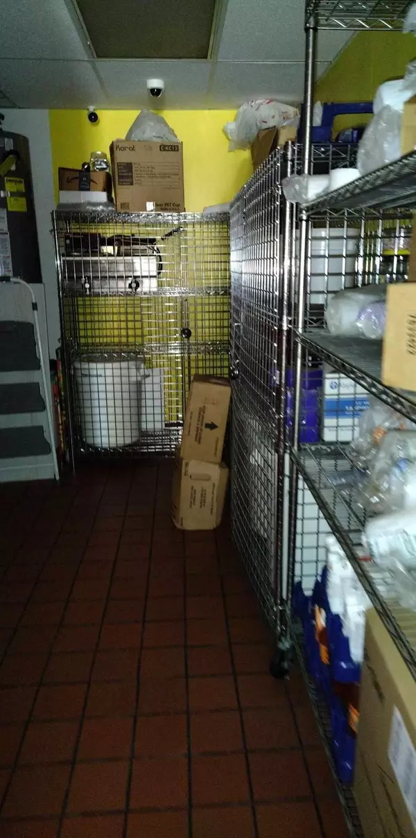 Yucaipa, CA 92399,12031 5th ST #A