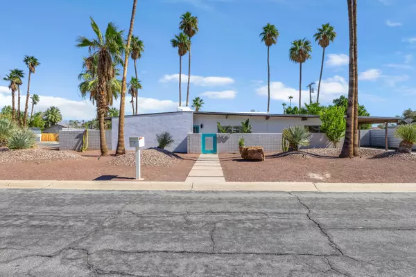 2250 Acacia RD E, Palm Springs, CA 92262