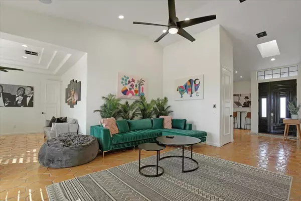 Palm Springs, CA 92262,2451 Quincy WAY