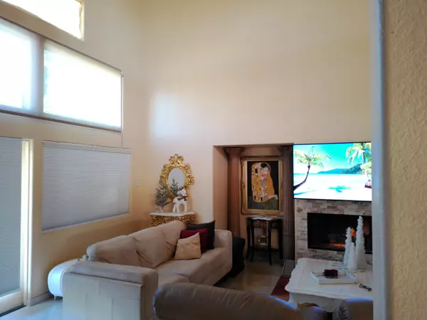 Cathedral City, CA 92234,28325 Avenida Condesa