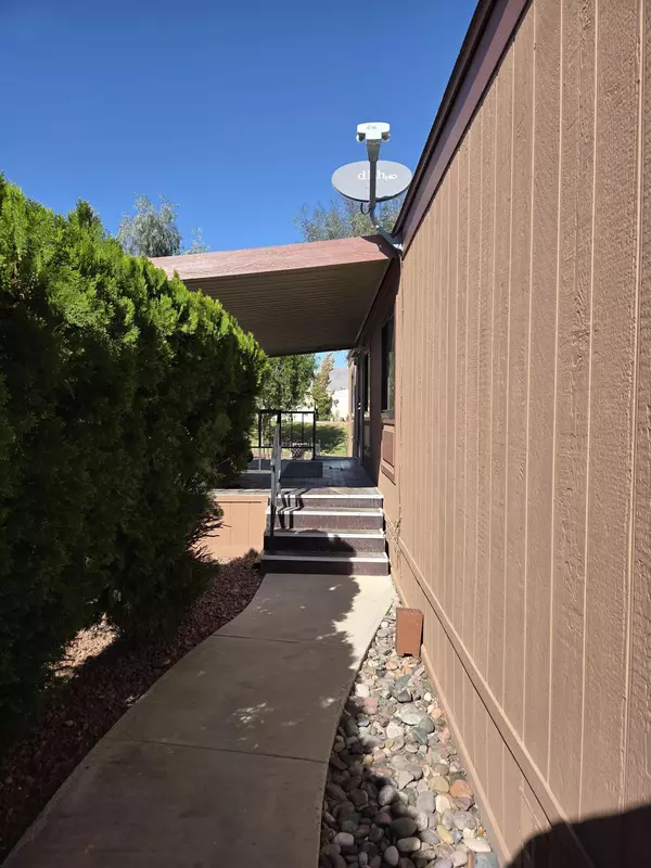 Desert Hot Springs, CA 92240,15300 Palm DR #114