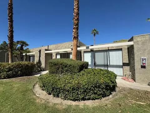 Palm Springs, CA 92262,837 N Calle De Pinos