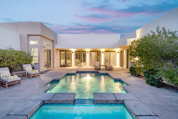 2684 Isabella WAY, Palm Springs, CA 92262