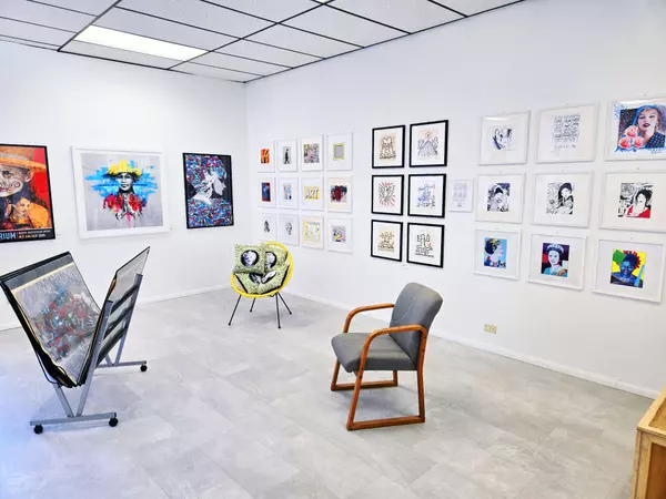 Palm Desert, CA 92260,73950 El Paseo #B