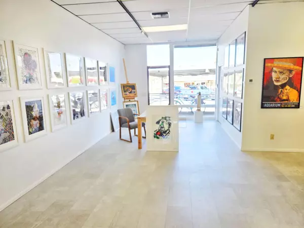 Palm Desert, CA 92260,73950 El Paseo #B