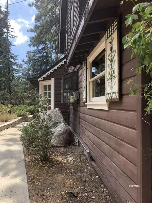 Idyllwild, CA 92549,54751 Wildwood DR
