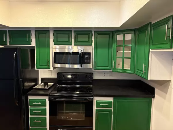 Palm Springs, CA 92264,1655 E Palm Canyon DR #319