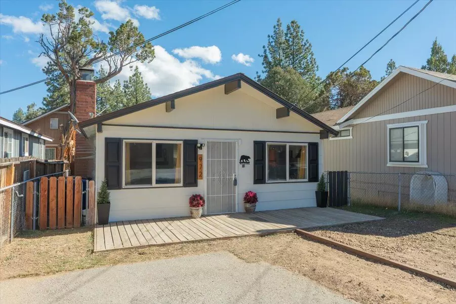 972 Pinon LN, Big Bear City, CA 92314