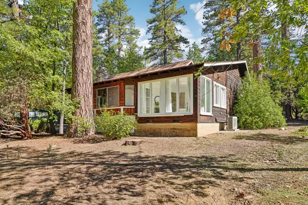 Idyllwild, CA 92549,25860 Oakwood ST