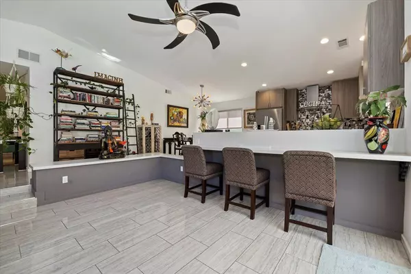 La Quinta, CA 92253,52273 Avenida Madero