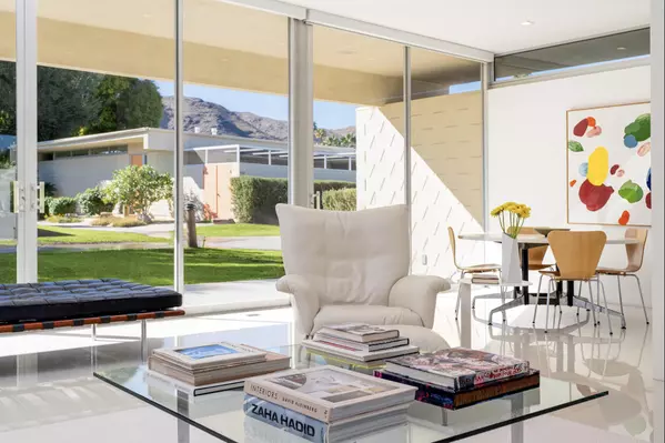 Palm Springs, CA 92264,340 Desert Lakes DR