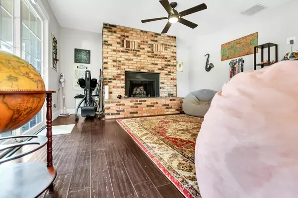 29 Palms, CA 92277,73853 Playa Vista DR