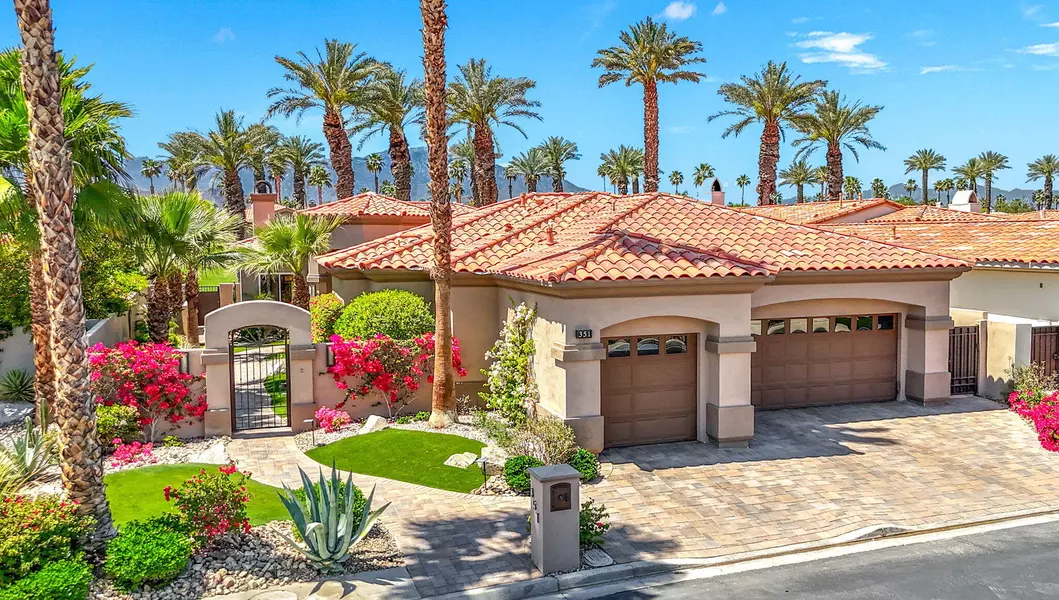 351 Tomahawk DR, Palm Desert, CA 92211