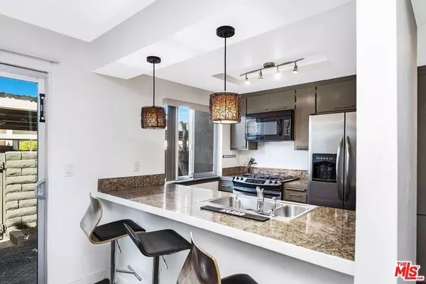 Palm Springs, CA 92262,2230 N Indian Canyon #E