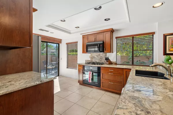 Palm Desert, CA 92260,73256 Foxtail LN