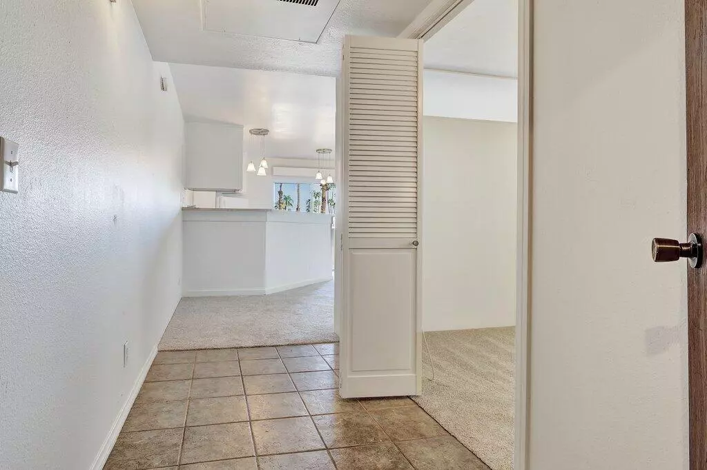 Palm Springs, CA 92264,5300 E Waverly DR #4209