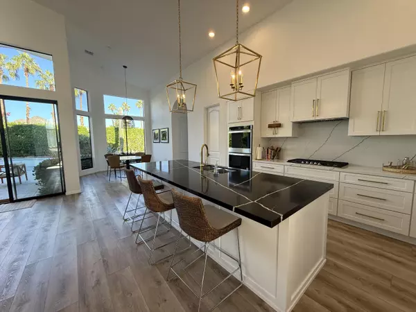 La Quinta, CA 92253,50245 Mountain Shadows RD