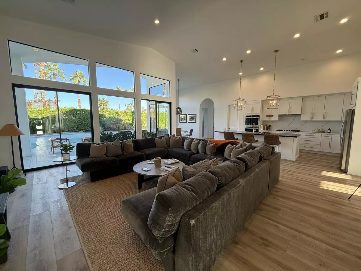 La Quinta, CA 92253,50245 Mountain Shadows RD