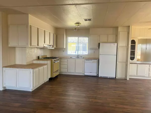 Desert Hot Springs, CA 92240,14777 Palm #35