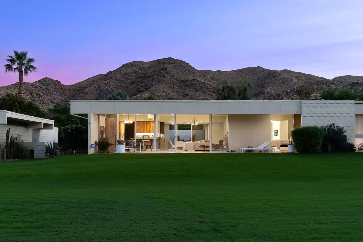 Palm Springs, CA 92264,399 Desert Lakes DR