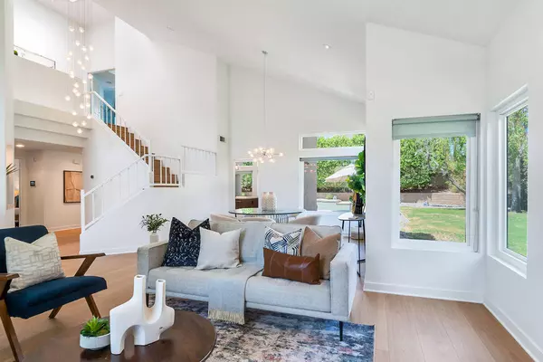 Palm Desert, CA 92211,403 Cypress Point DR