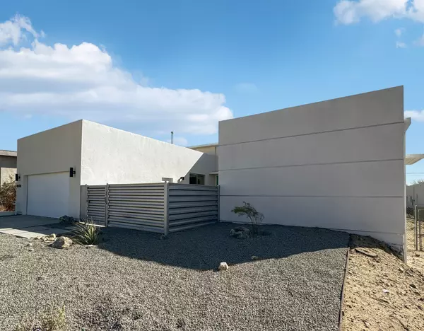 Desert Hot Springs, CA 92241,67725 Broken Arrow LN