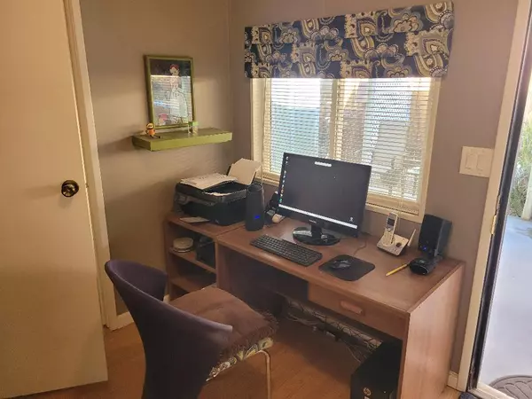 Thousand Palms, CA 92276,33581 Les RD