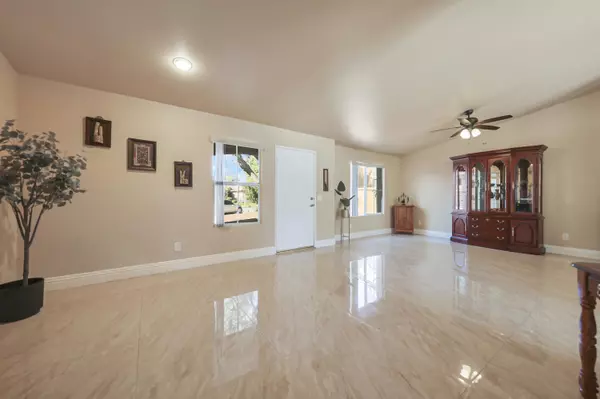 La Quinta, CA 92253,45930 Las Colinas