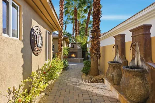 La Quinta, CA 92253,51518 Via Sorrento