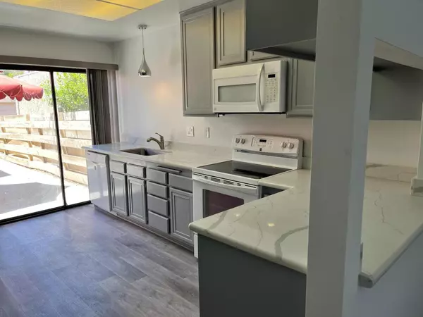 47974 Oasis CT, Palm Desert, CA 92260