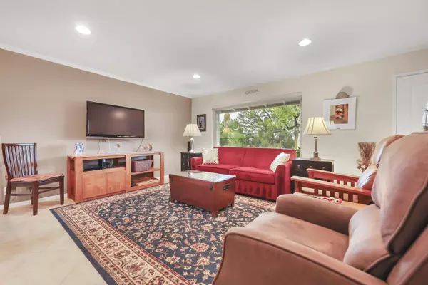 Palm Desert, CA 92260,72807 Don Larson LN