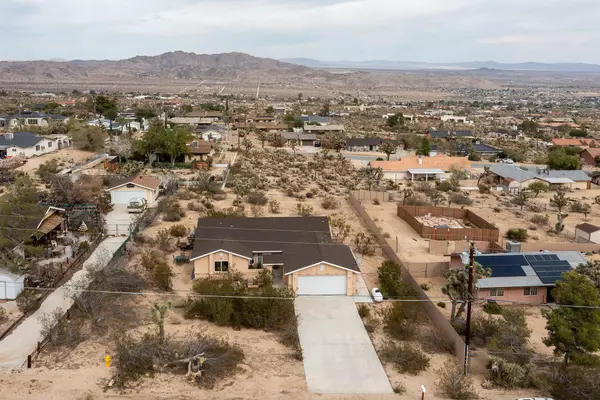 Joshua Tree, CA 92252,61148 Prescott TRL