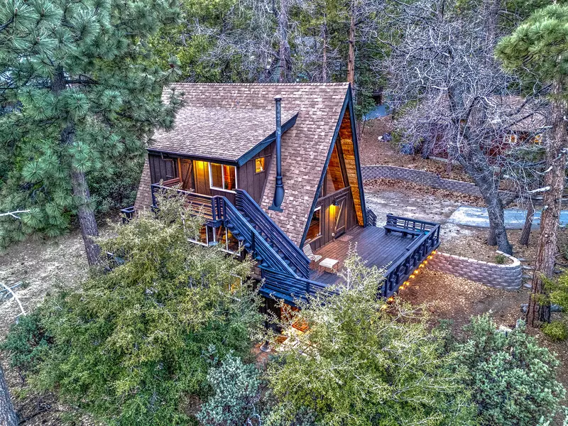 25439 Hotei LN, Idyllwild, CA 92549