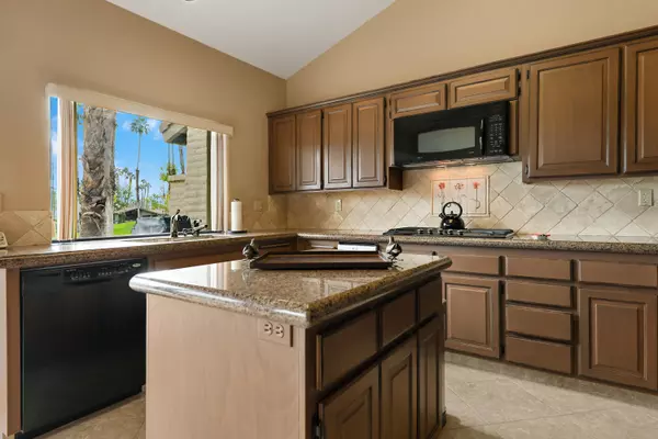 Palm Desert, CA 92211,52 Ponderosa CIR
