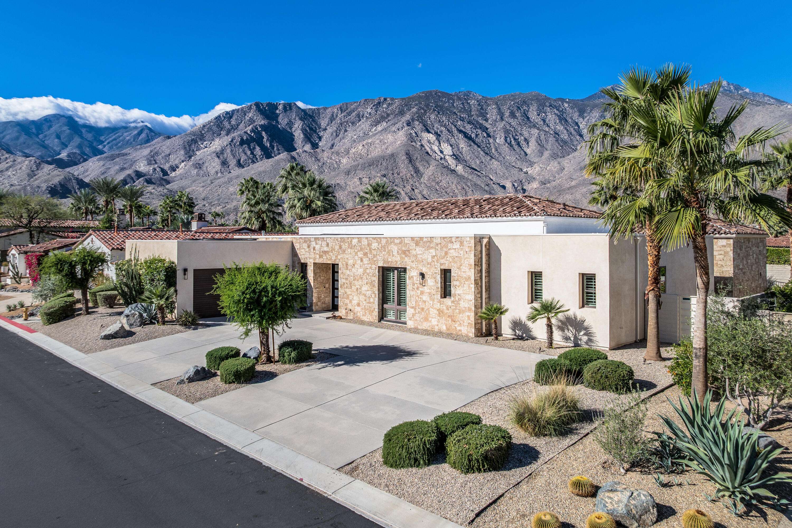 3085 Arroyo Seco, Palm Springs, CA 92264