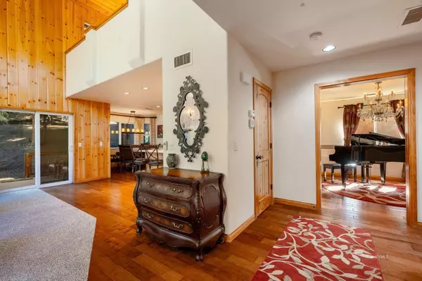 Idyllwild, CA 92549,25262 Deer Path RD