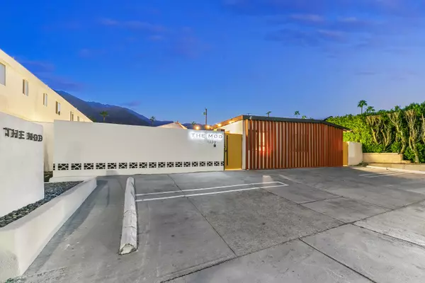 Palm Springs, CA 92262,1339 N Indian Canyon Dr DR