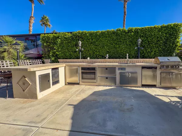 Indio, CA 92201,80394 Avenue 48 #211