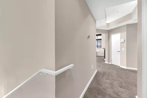 Palm Springs, CA 92264,900 E Palm Canyon DR #201