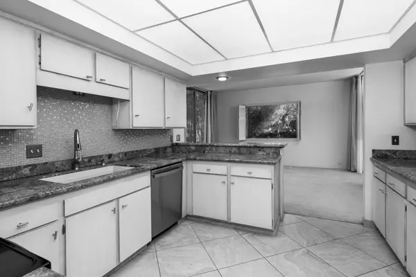 Palm Springs, CA 92264,493 Desert Lakes DR