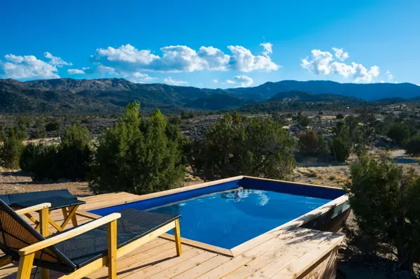 1102 Burlington RD, Pioneertown, CA 92268