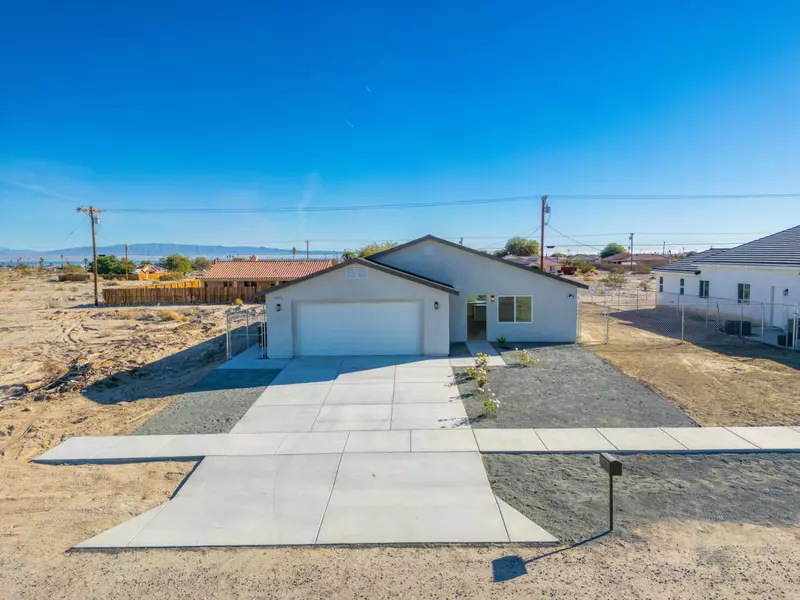 2864 Vista AVE, Thermal, CA 92274