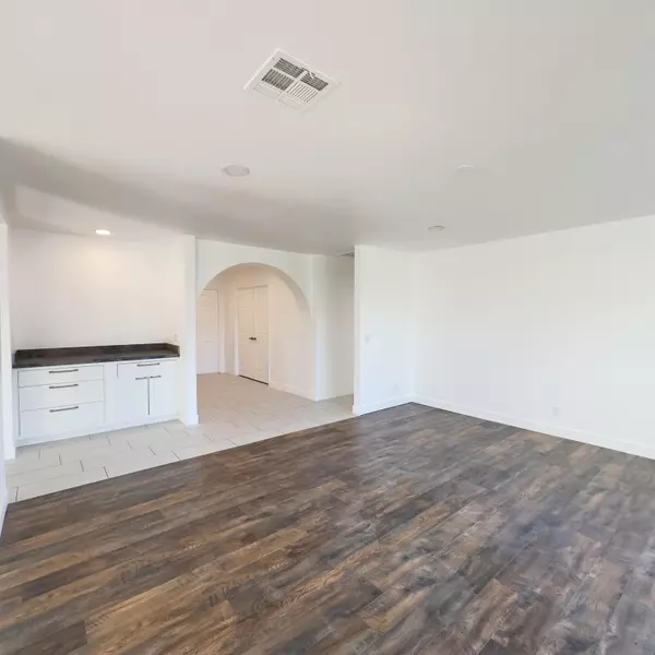 Cathedral City, CA 92234,27131 Shadowcrest LN